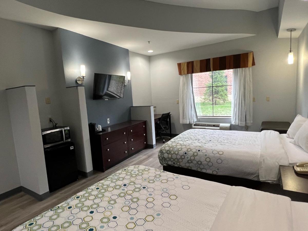 Hotel Hometowne & 3*
